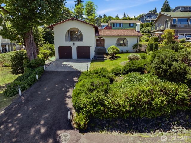 611 SW 293rd Street, Federal Way, WA 98023