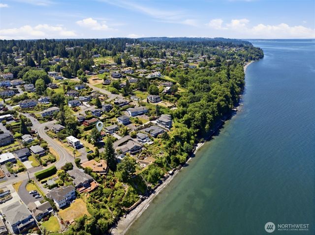 611 SW 293rd Street, Federal Way, WA 98023