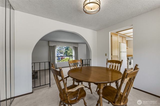 611 SW 293rd Street, Federal Way, WA 98023