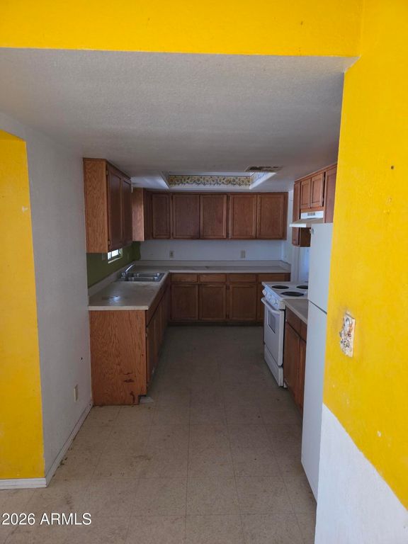 2217 W DAHLIA Drive, Phoenix, AZ 85029 — photo 3