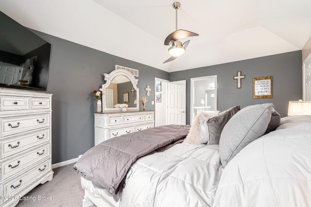 7603 Parkridge Trace, Louisville, KY 40214
