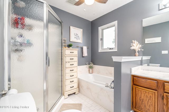 7603 Parkridge Trace, Louisville, KY 40214