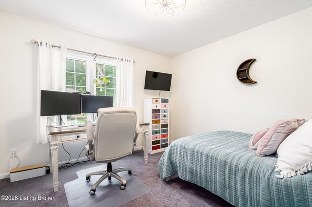 7603 Parkridge Trace, Louisville, KY 40214