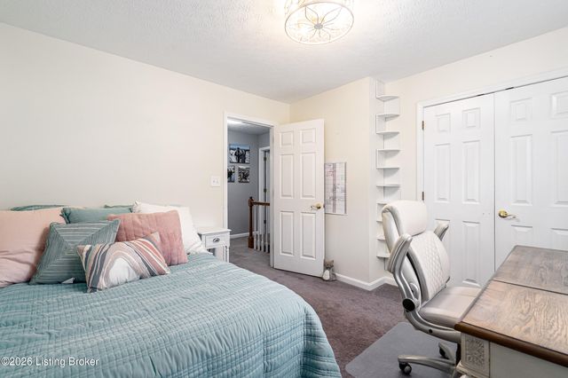 7603 Parkridge Trace, Louisville, KY 40214