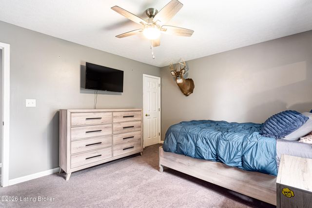 7603 Parkridge Trace, Louisville, KY 40214