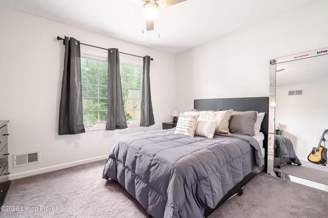 7603 Parkridge Trace, Louisville, KY 40214