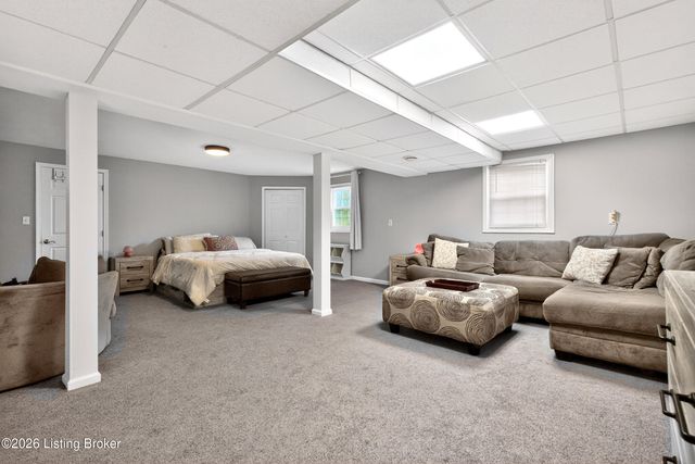 7603 Parkridge Trace, Louisville, KY 40214