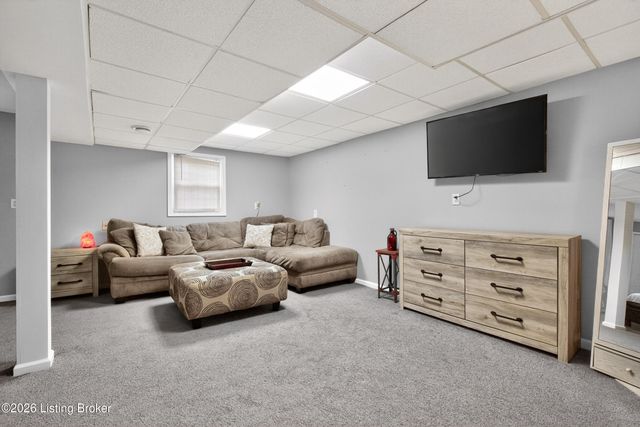 7603 Parkridge Trace, Louisville, KY 40214