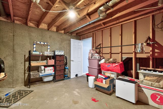 7603 Parkridge Trace, Louisville, KY 40214