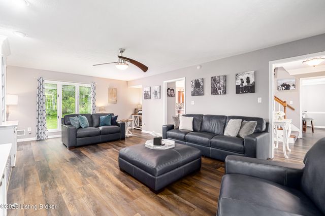 7603 Parkridge Trace, Louisville, KY 40214