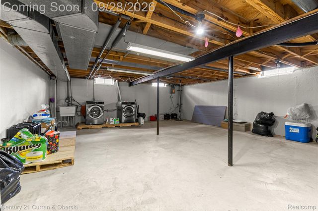 45561 Edgewood Court, Canton Charter Township, MI 48187