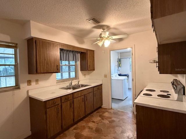 5737 SE BABB ROAD, Belleview, FL 34420