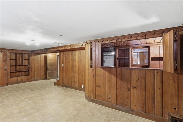 1124 W 77TH Street, Kansas City, MO 64114