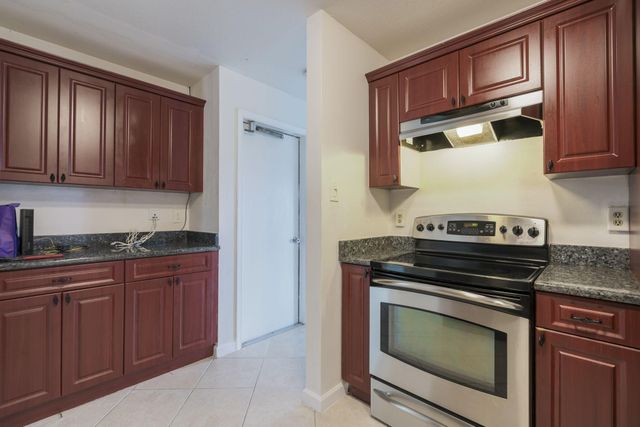 1141 NW 90th Way, Plantation, FL 33322