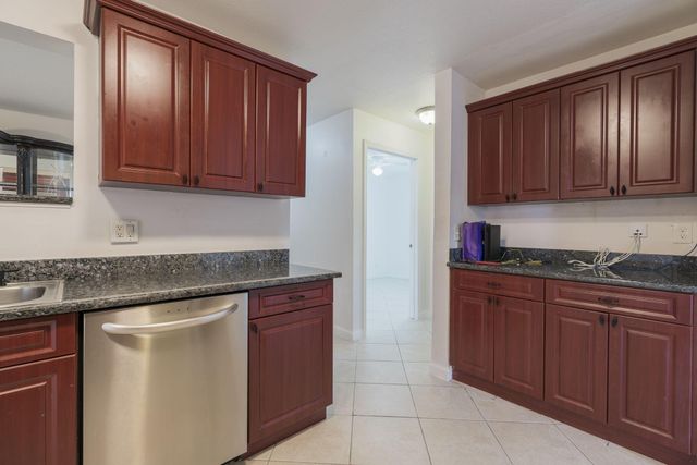 1141 NW 90th Way, Plantation, FL 33322