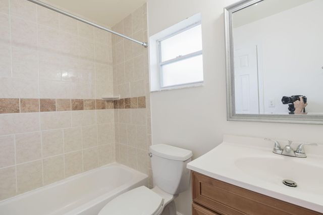 1141 NW 90th Way, Plantation, FL 33322