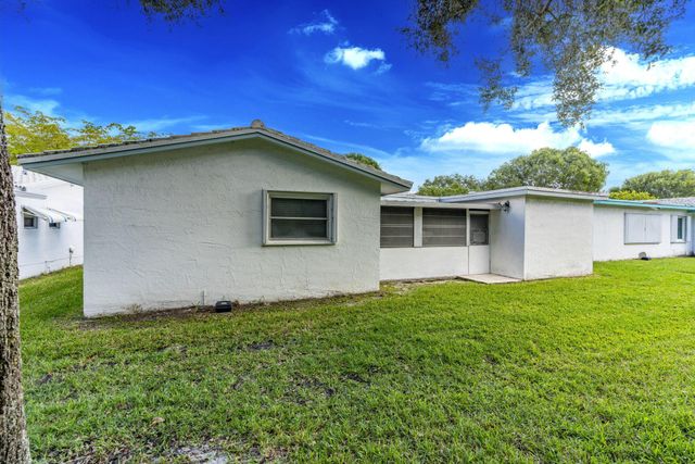 1141 NW 90th Way, Plantation, FL 33322