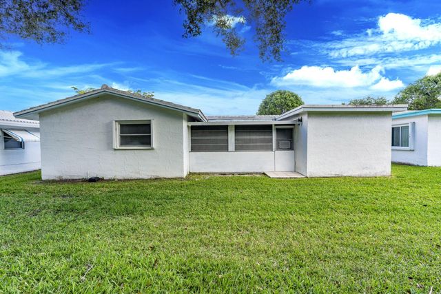 1141 NW 90th Way, Plantation, FL 33322