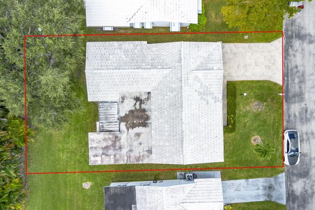 1141 NW 90th Way, Plantation, FL 33322