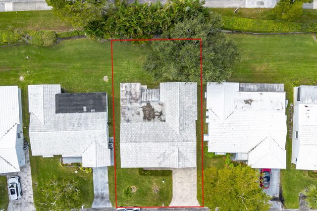 1141 NW 90th Way, Plantation, FL 33322