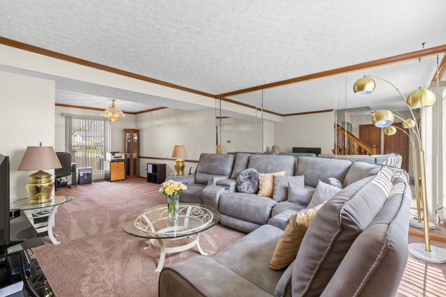 530 Tall Oaks Drive, Gahanna, OH 43230