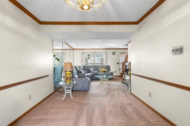 530 Tall Oaks Drive, Gahanna, OH 43230