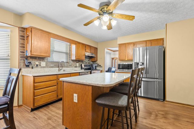 530 Tall Oaks Drive, Gahanna, OH 43230