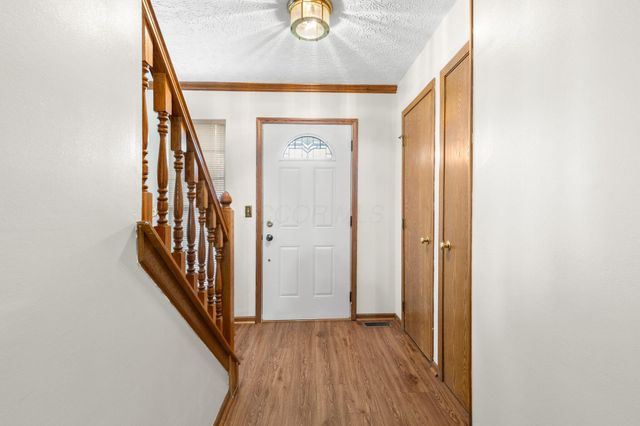 530 Tall Oaks Drive, Gahanna, OH 43230