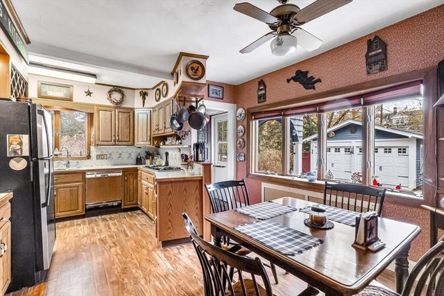 154 Madison Ave, Holyoke, MA 01040