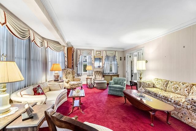 154 Madison Ave, Holyoke, MA 01040