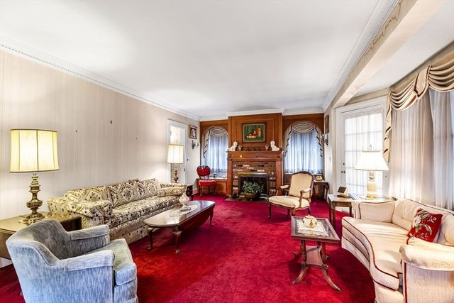 154 Madison Ave, Holyoke, MA 01040