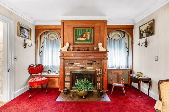 154 Madison Ave, Holyoke, MA 01040