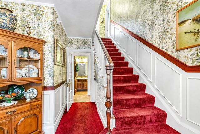 154 Madison Ave, Holyoke, MA 01040