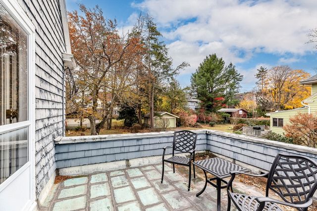 154 Madison Ave, Holyoke, MA 01040