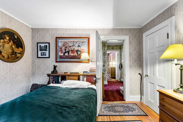 154 Madison Ave, Holyoke, MA 01040