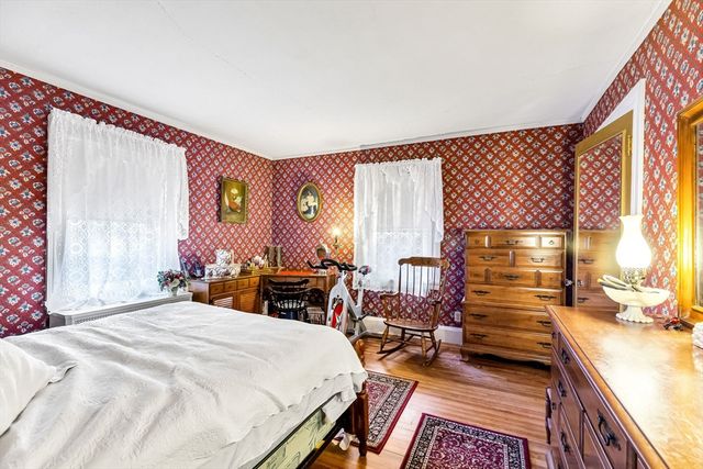 154 Madison Ave, Holyoke, MA 01040