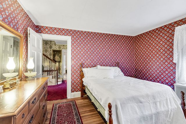 154 Madison Ave, Holyoke, MA 01040