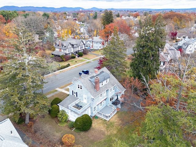 154 Madison Ave, Holyoke, MA 01040