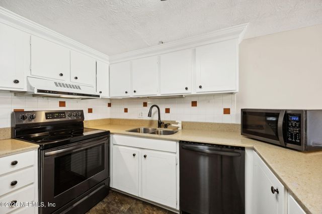 4358 TIMUQUANA Road 214, Jacksonville, FL 32210