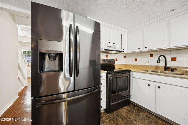 4358 TIMUQUANA Road 214, Jacksonville, FL 32210