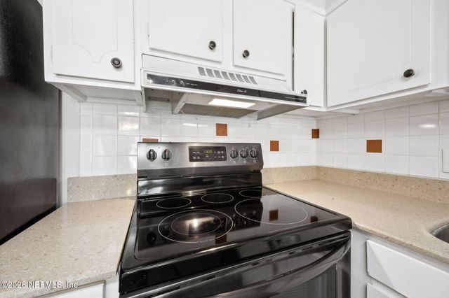 4358 TIMUQUANA Road 214, Jacksonville, FL 32210