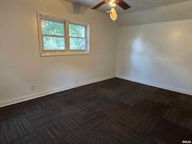 410 E THRUSH Avenue, Peoria, IL 61603
