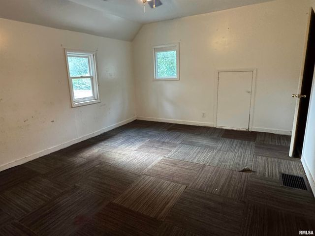 410 E THRUSH Avenue, Peoria, IL 61603