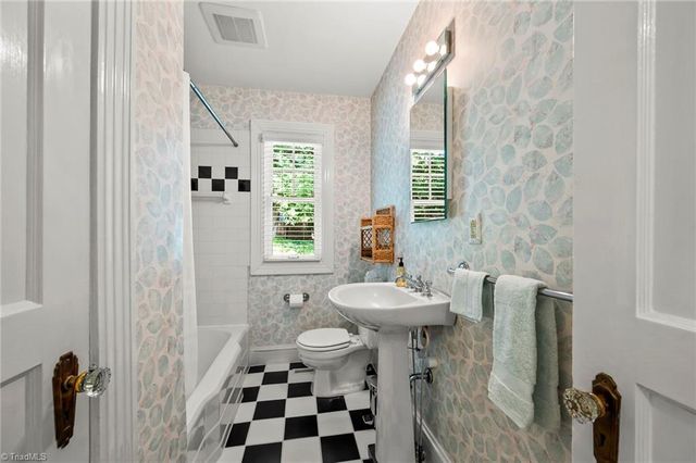822 Bellview Street, Winston-salem, NC 27103