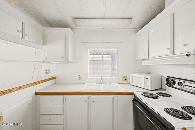 652 S Ellsworth Road 34, Mesa, AZ 85208