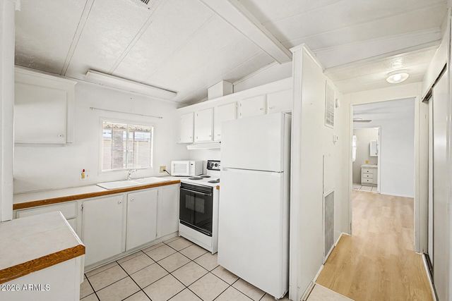 652 S Ellsworth Road 34, Mesa, AZ 85208
