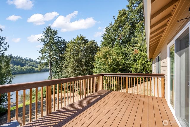 8479 E Caraway Road, Port Orchard, WA 98366