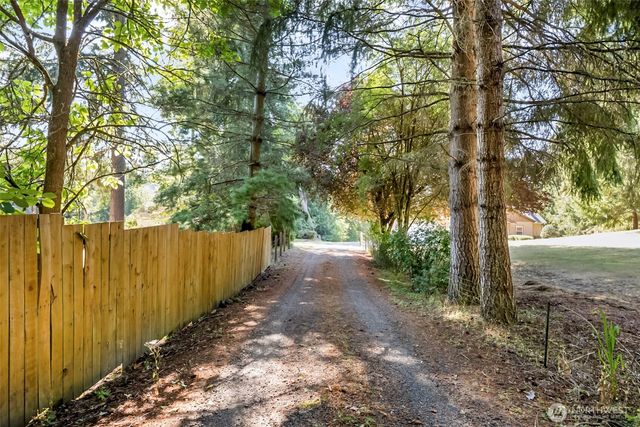 8479 E Caraway Road, Port Orchard, WA 98366