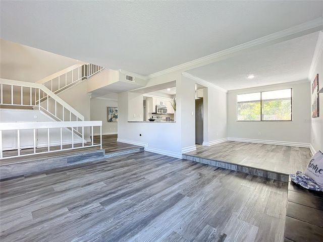 1040 WAVERLY DRIVE, Longwood, FL 32750