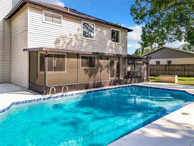 1040 WAVERLY DRIVE, Longwood, FL 32750